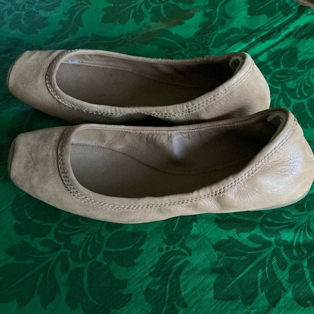Lucky Brand, ballet flats, sz. 7, caramel tan, VG condition leather.
